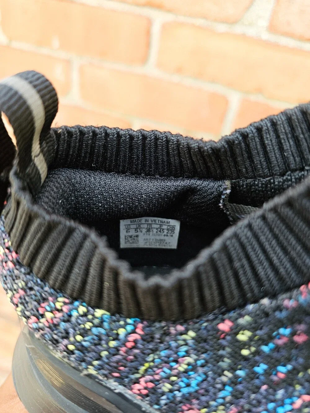 Adidas Women’s Black Multicolor Speckled Slip-On Sneakers Size 6